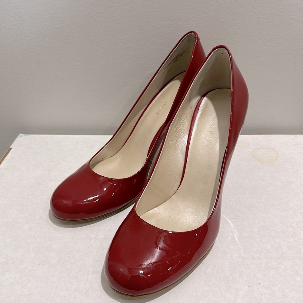 Nine West 💋 red pumps worn 1x! Size 7.5